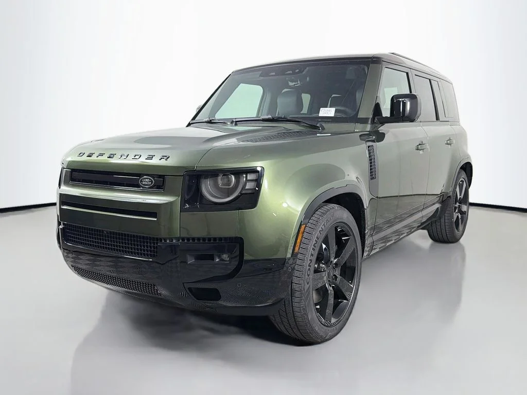 New 2026 Woolstone Green Land Rover X-Dynamic SE image 1