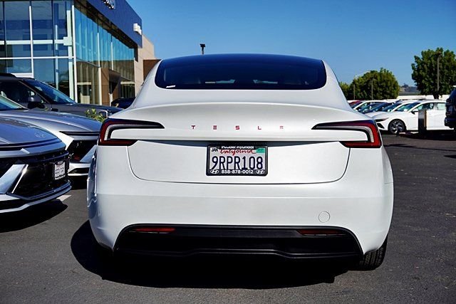 Used 2025  Tesla Long Range image 8