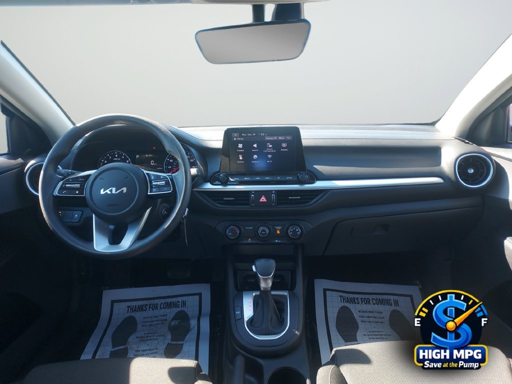 Used 2023 Red Kia LXS image 26
