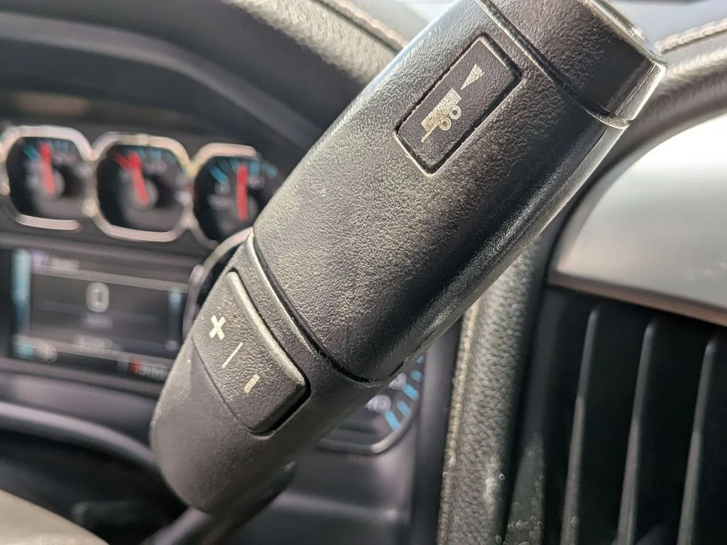 Used 2018 Black GMC SLT image 25