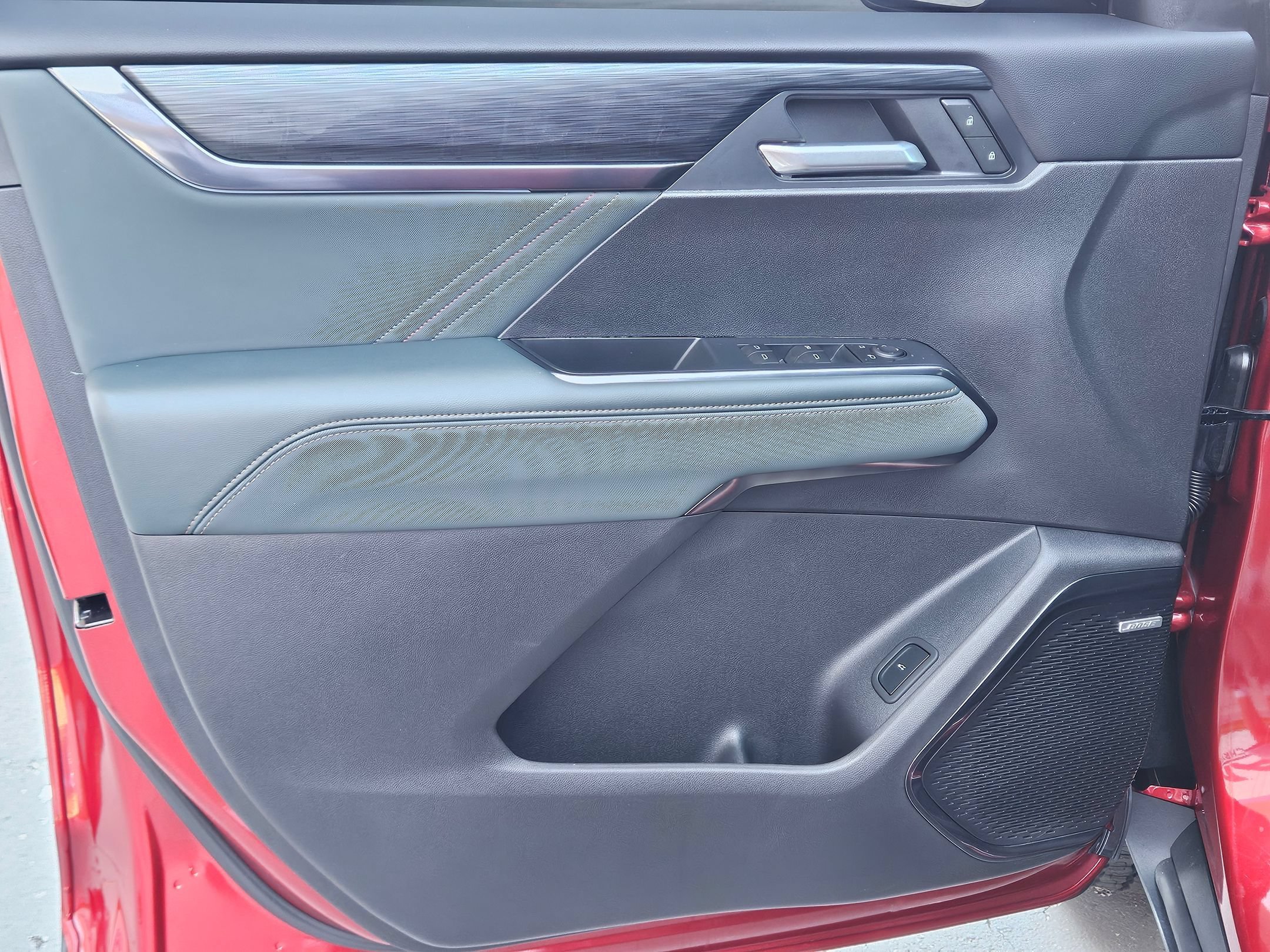 2024 GMC Acadia AT4 - Photo 17