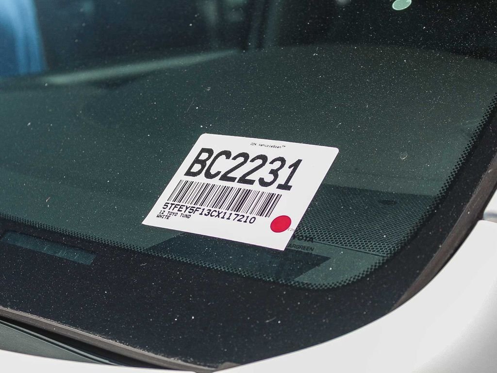 Used 2012 White Toyota Grade image 29