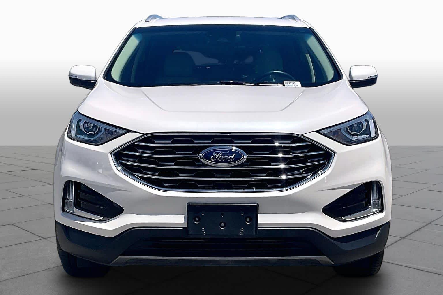 Used 2019 White Platinum Metallic Tri-Coat Ford SEL image 4