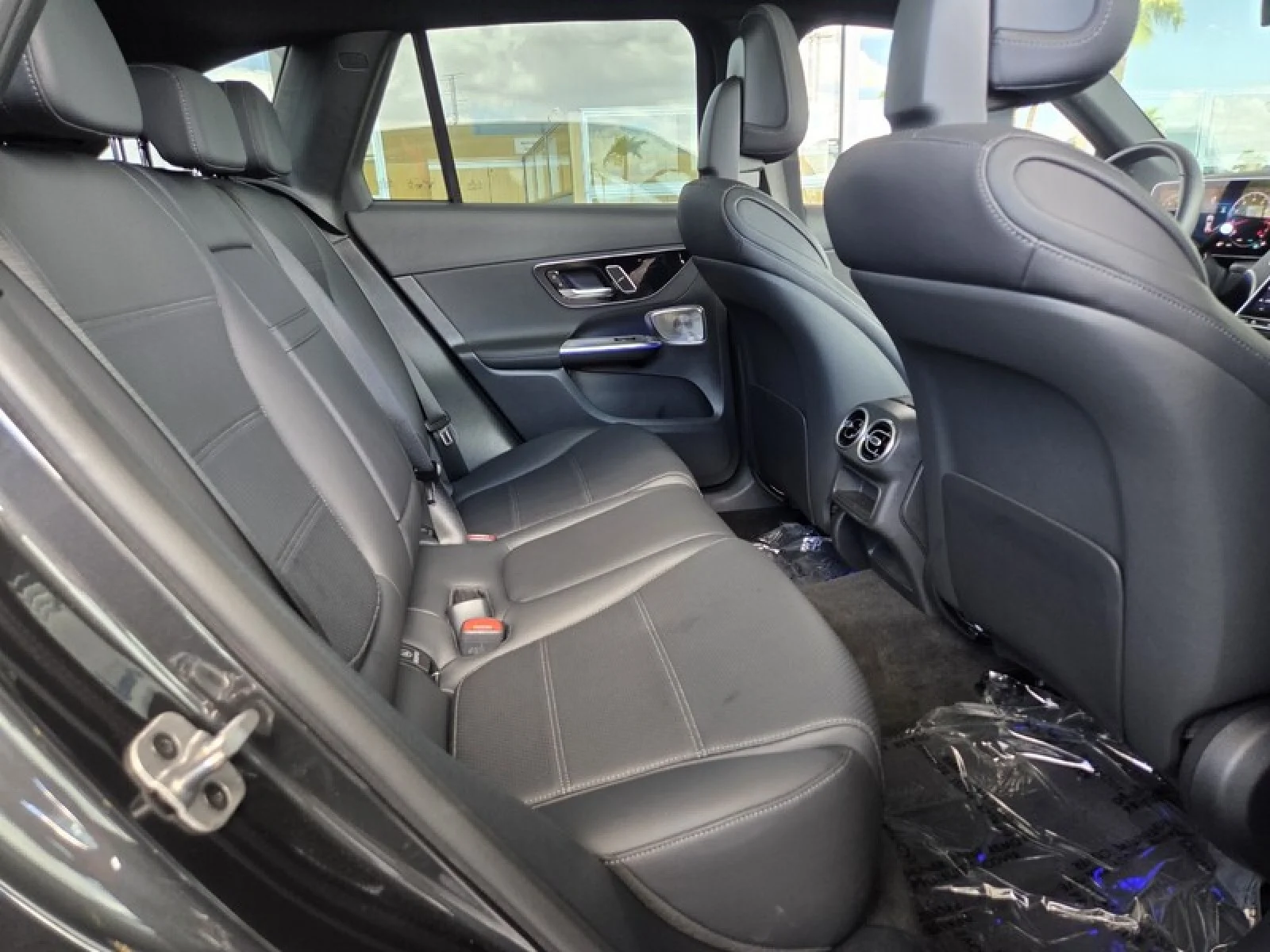 Certified Used 2026 Graphite Grey Metallic Mercedes-Benz GLC 300 image 18