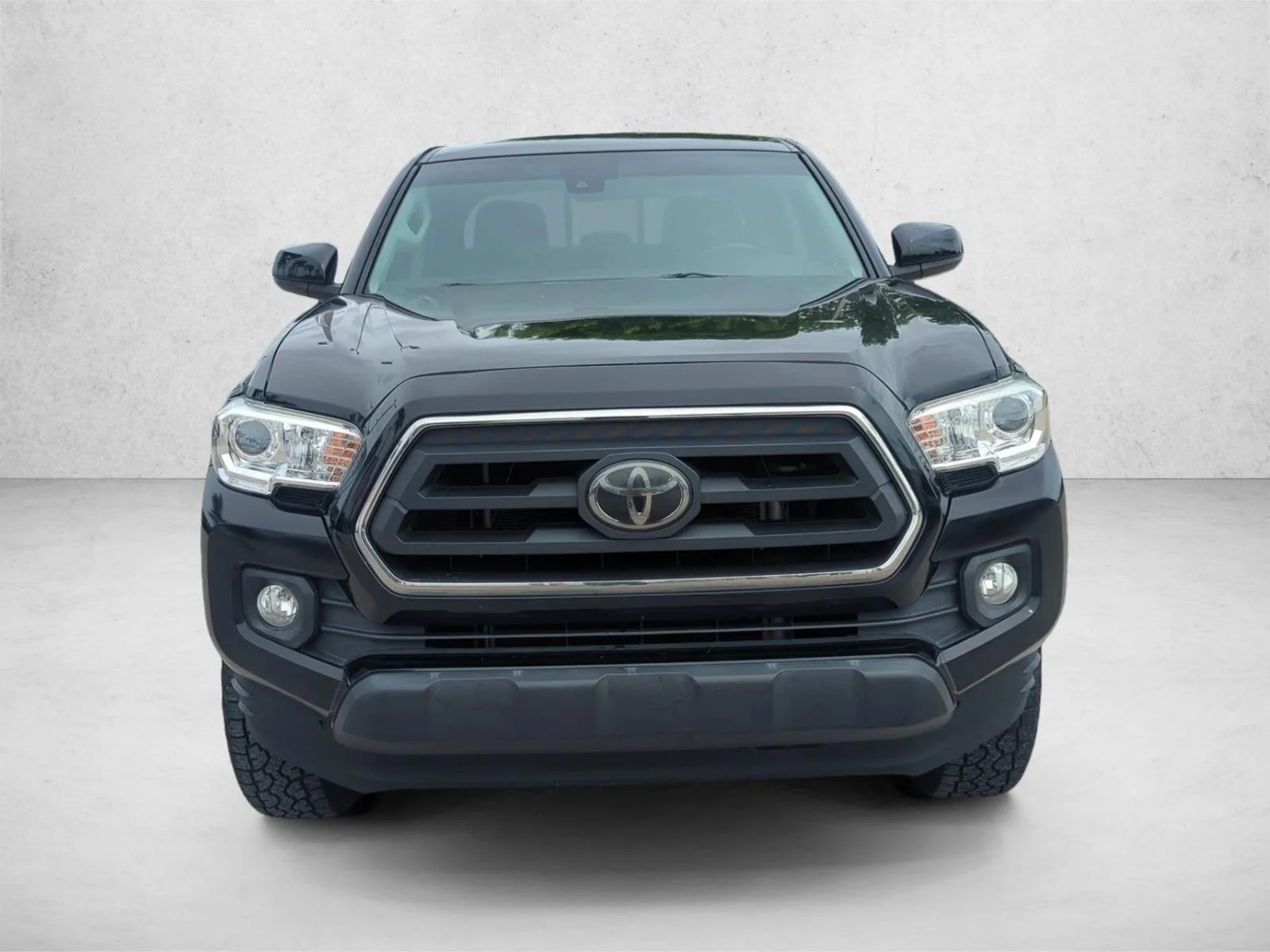 Used 2022 Midnight Black Metallic Toyota SR5 image 2