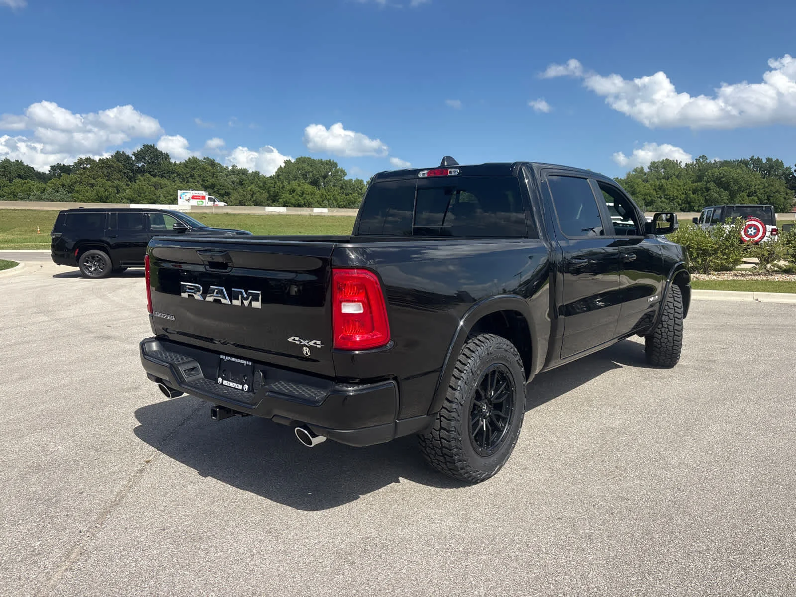 New 2026 Diamond Black Crystal Pearl-Coat Exterior Paint RAM Big Horn image 11