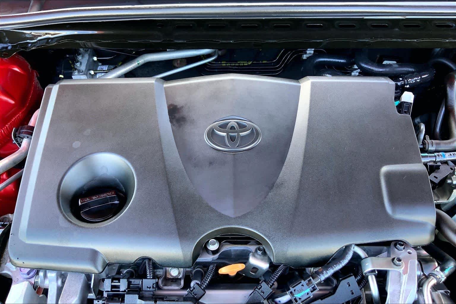 Used 2019 Supersonic Red Toyota SE image 31