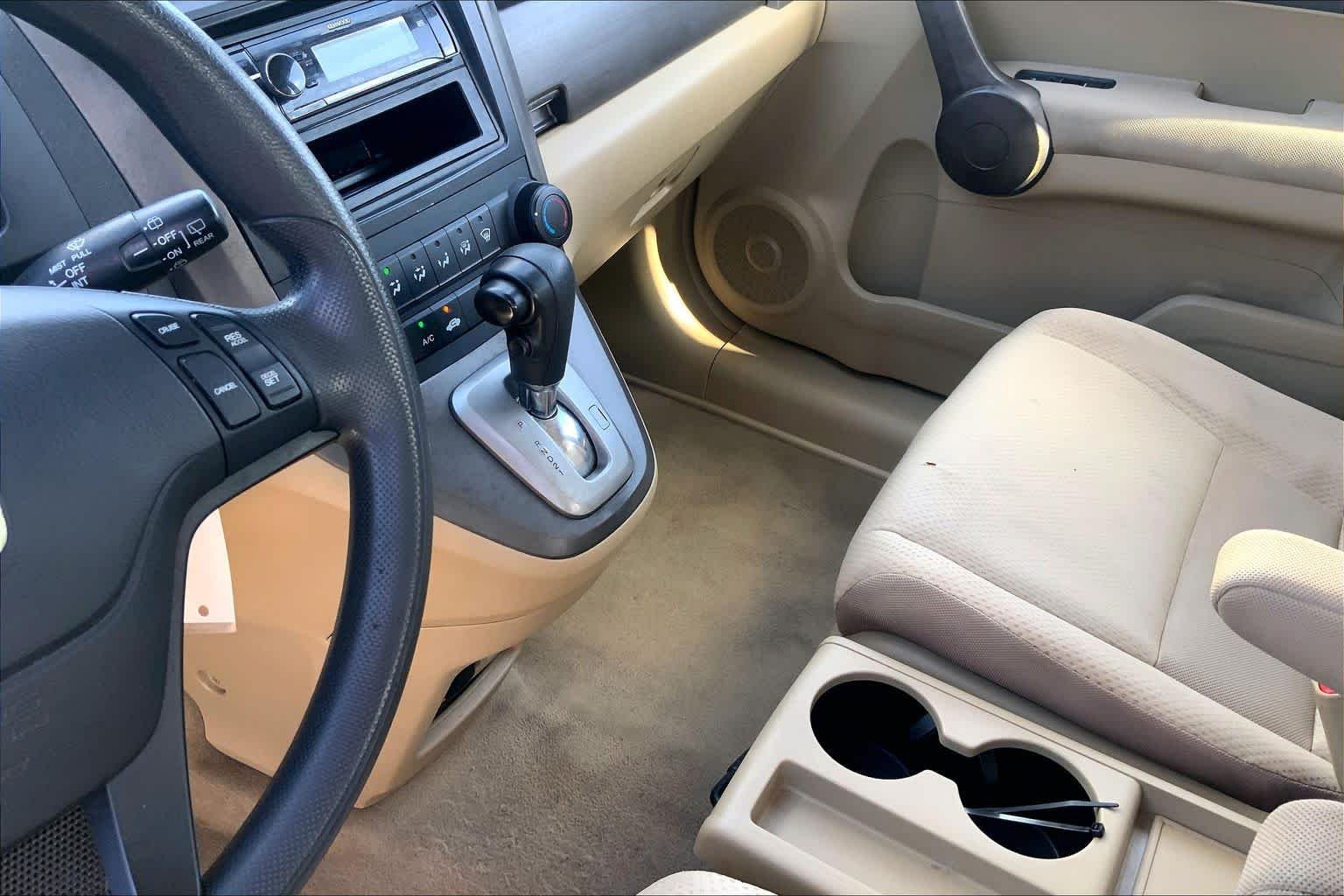 Used 2009 Borrego Beige Metallic Honda LX image 12