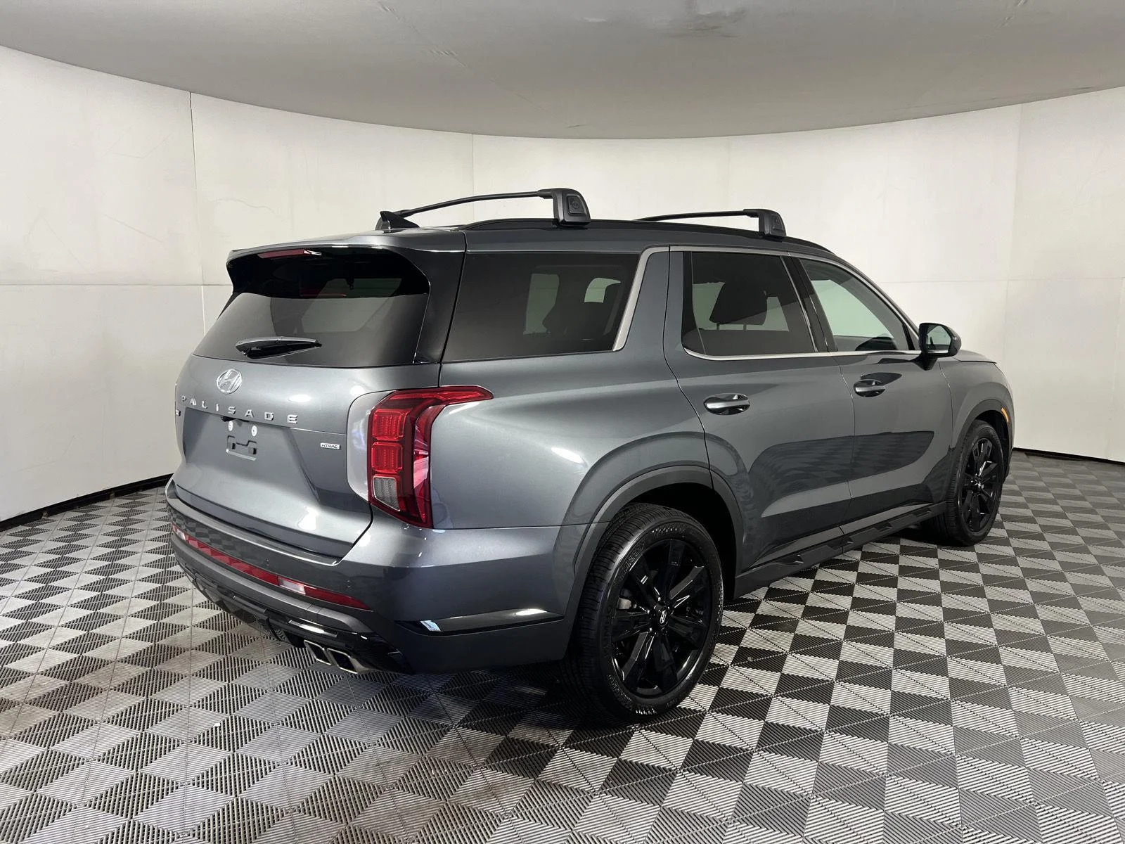 Used 2024 Steel Graphite Hyundai XRT image 19