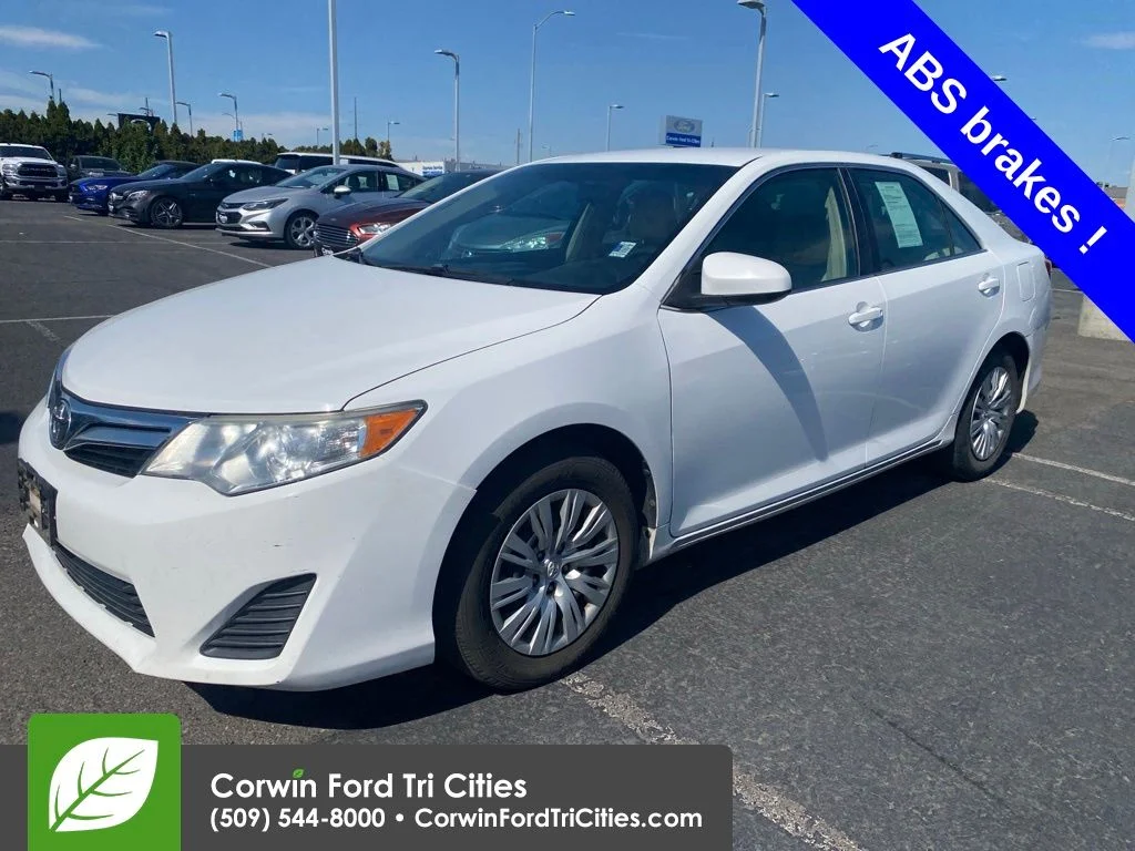 Used 2012 Super White Toyota SE image 3