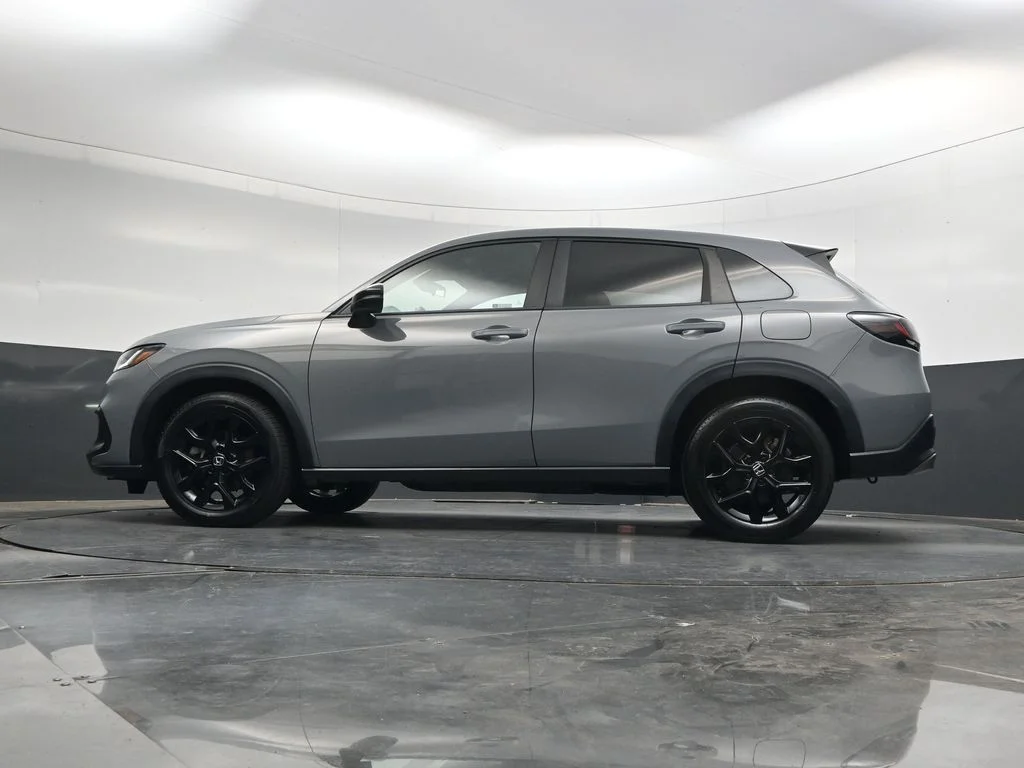 Used 2024  Honda Sport image 34
