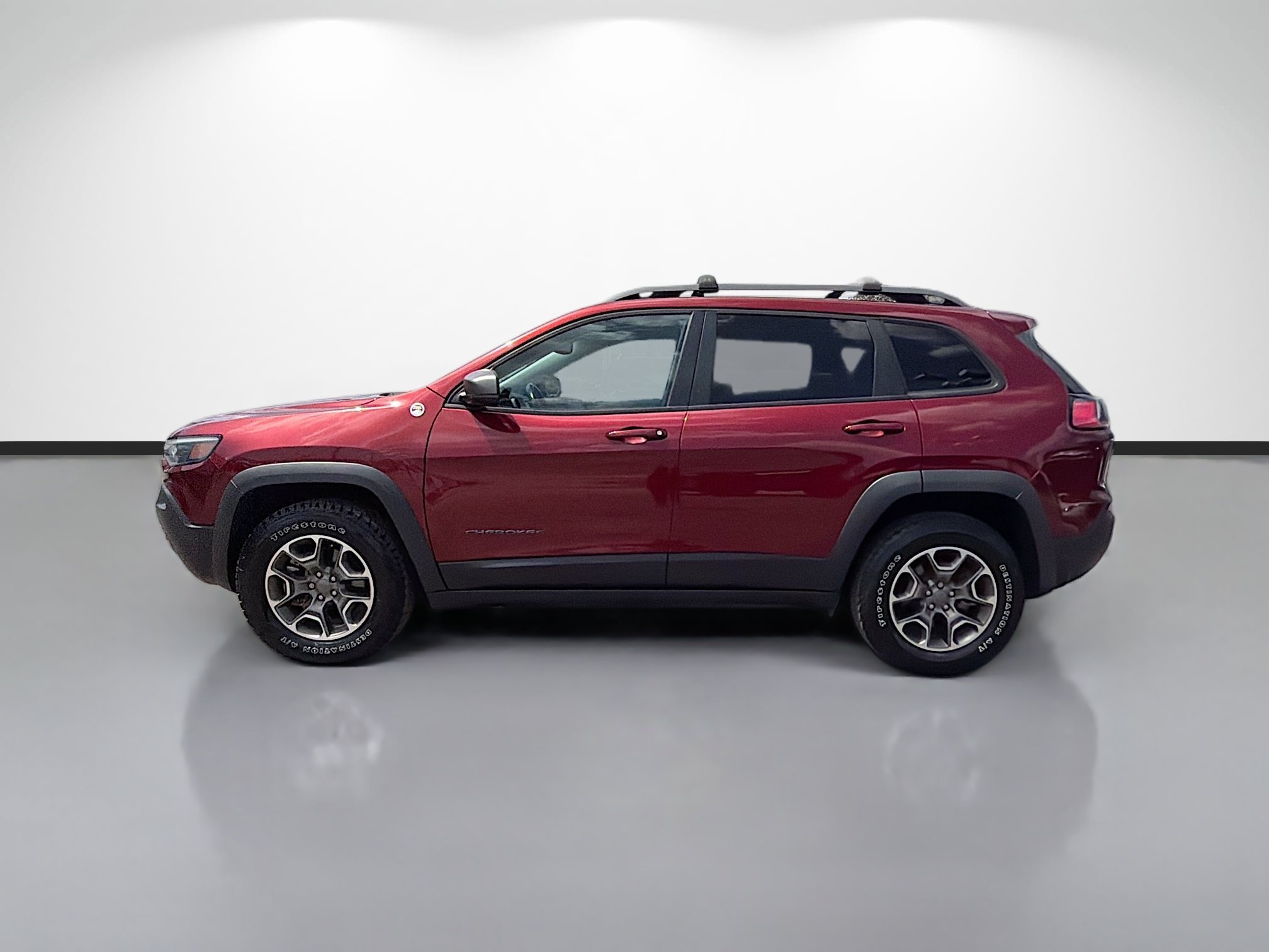 Used 2021 Velvet Red Pearlcoat Jeep Trailhawk image 6