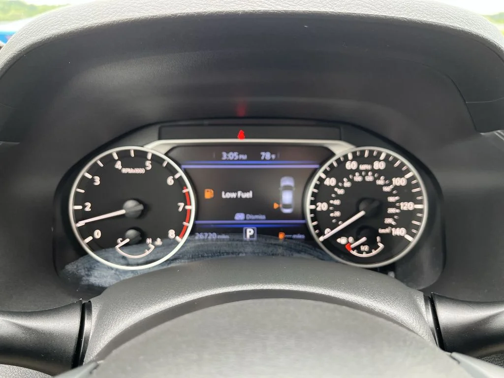 Used 2023 White Nissan 2.5 SV image 15