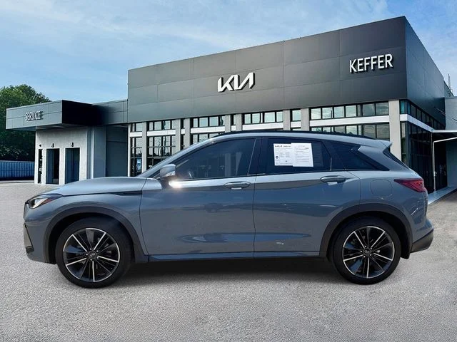 Used 2024 Gray INFINITI SPORT image 5