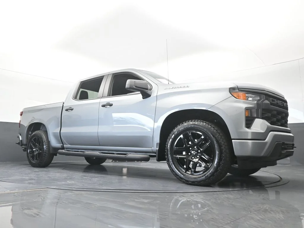 Used 2025 Sterling Gray Metallic Chevrolet Custom image 55