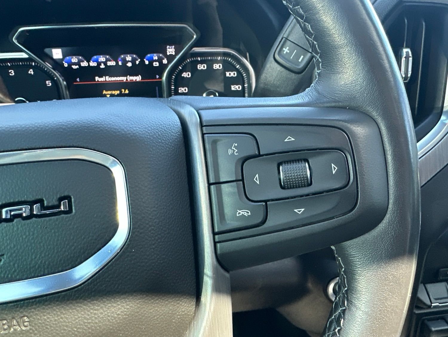 Used 2022 Red GMC Denali image 53