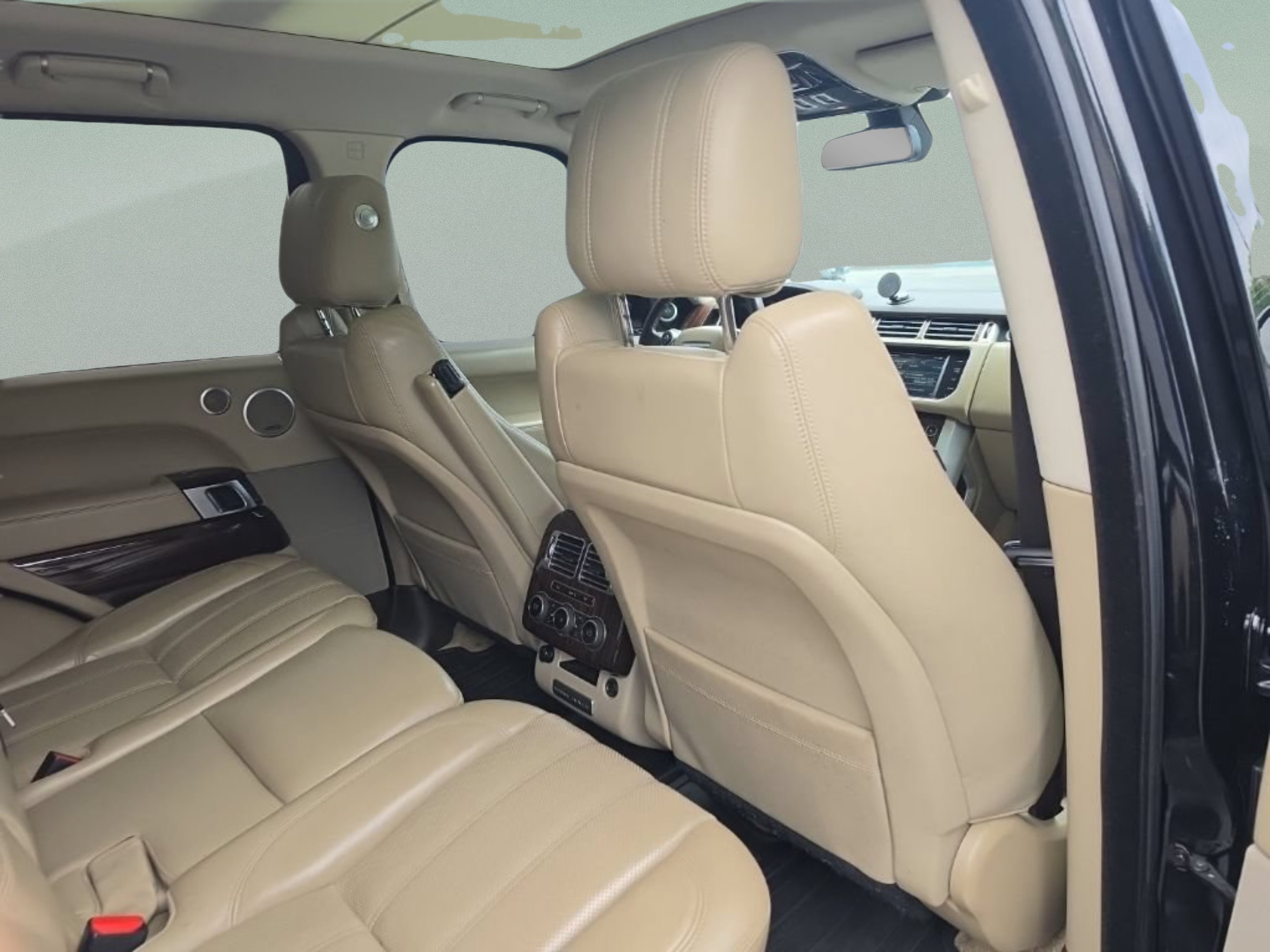 Used 2015 Santorini Black Metallic Land Rover Supercharged image 23