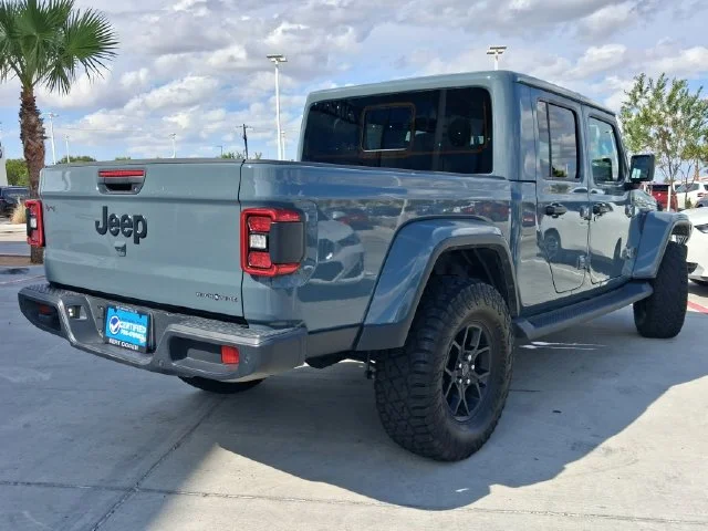 Used 2025 Gray Jeep High Tide image 7