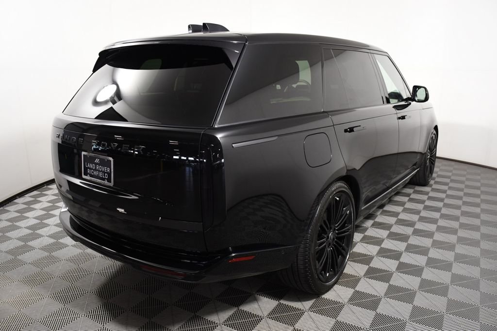Used 2024 Santorini Black Metallic Land Rover SE image 6