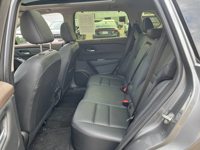 Used 2023 Gun Metallic Nissan SL image 14