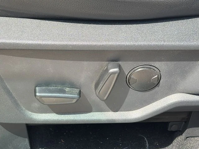 Used 2024 Gray Ford Wildtrak image 15