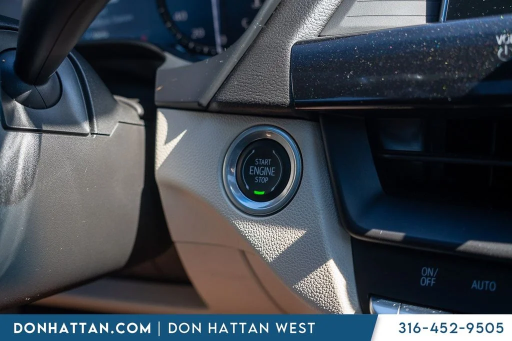 Used 2023 Blue Cadillac Premium Luxury image 15