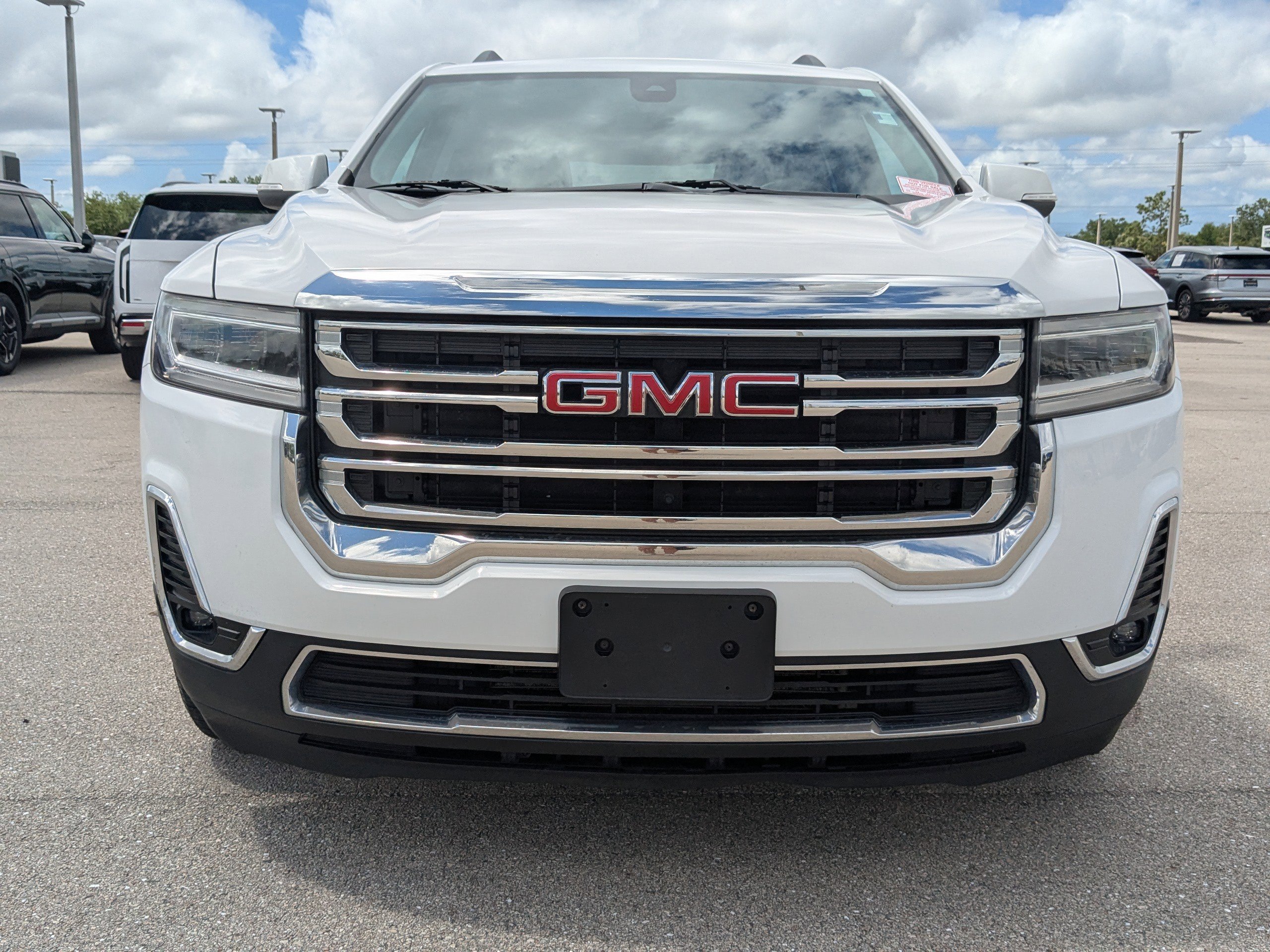 2023 GMC Acadia SLT - Photo 10