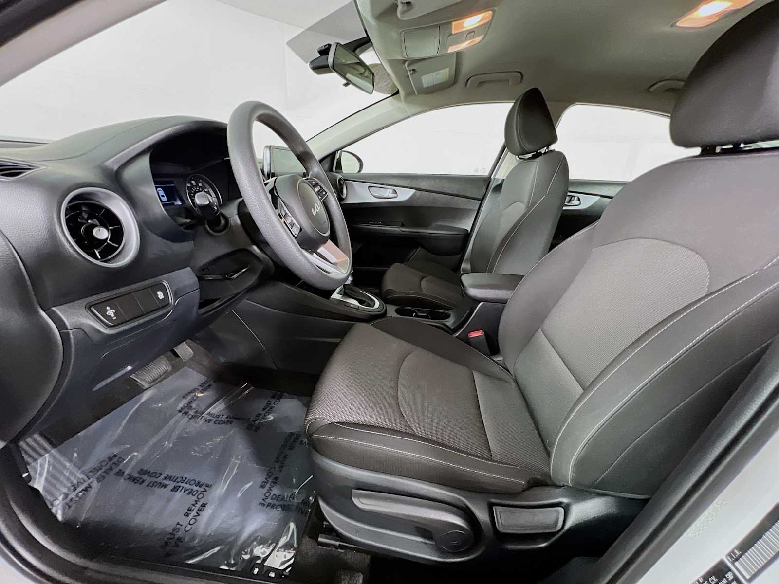 Used 2024 Snow White Pearl Kia LXS image 20