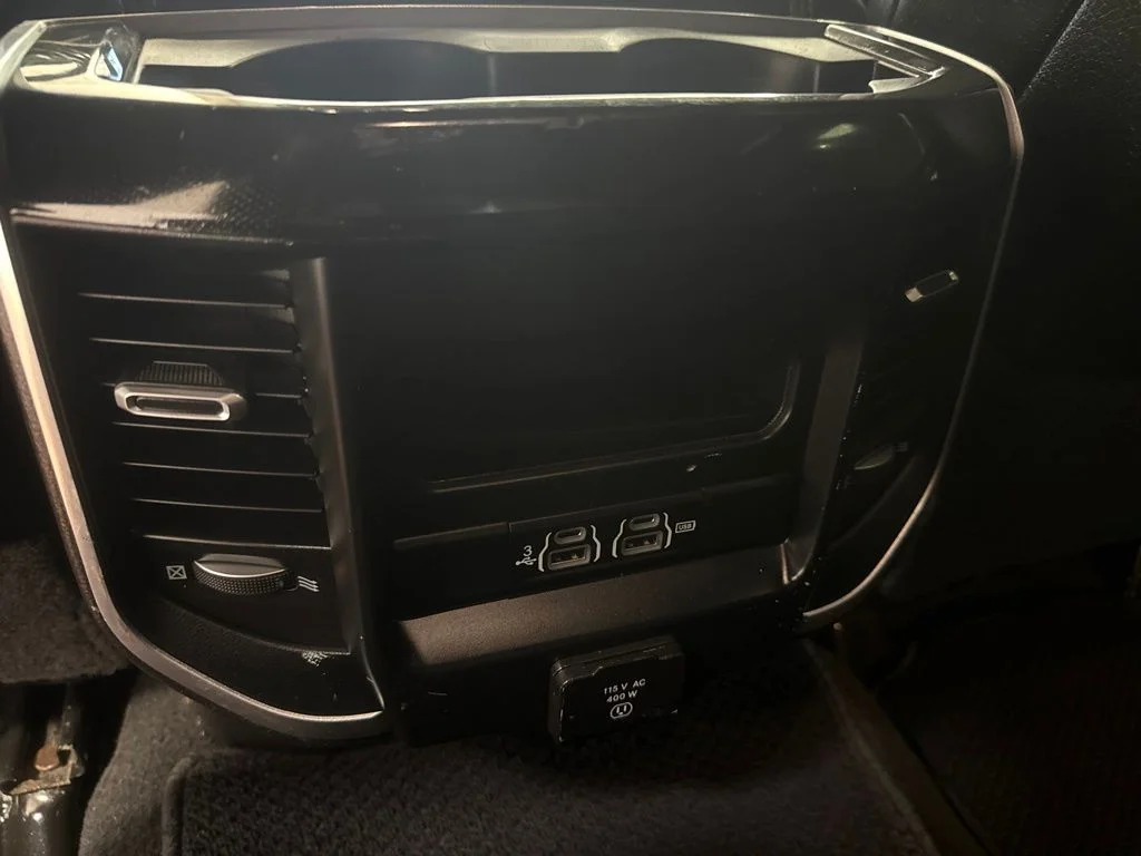 Used 2020 Granite Crystal Metallic Clearcoat Ram Laramie image 13