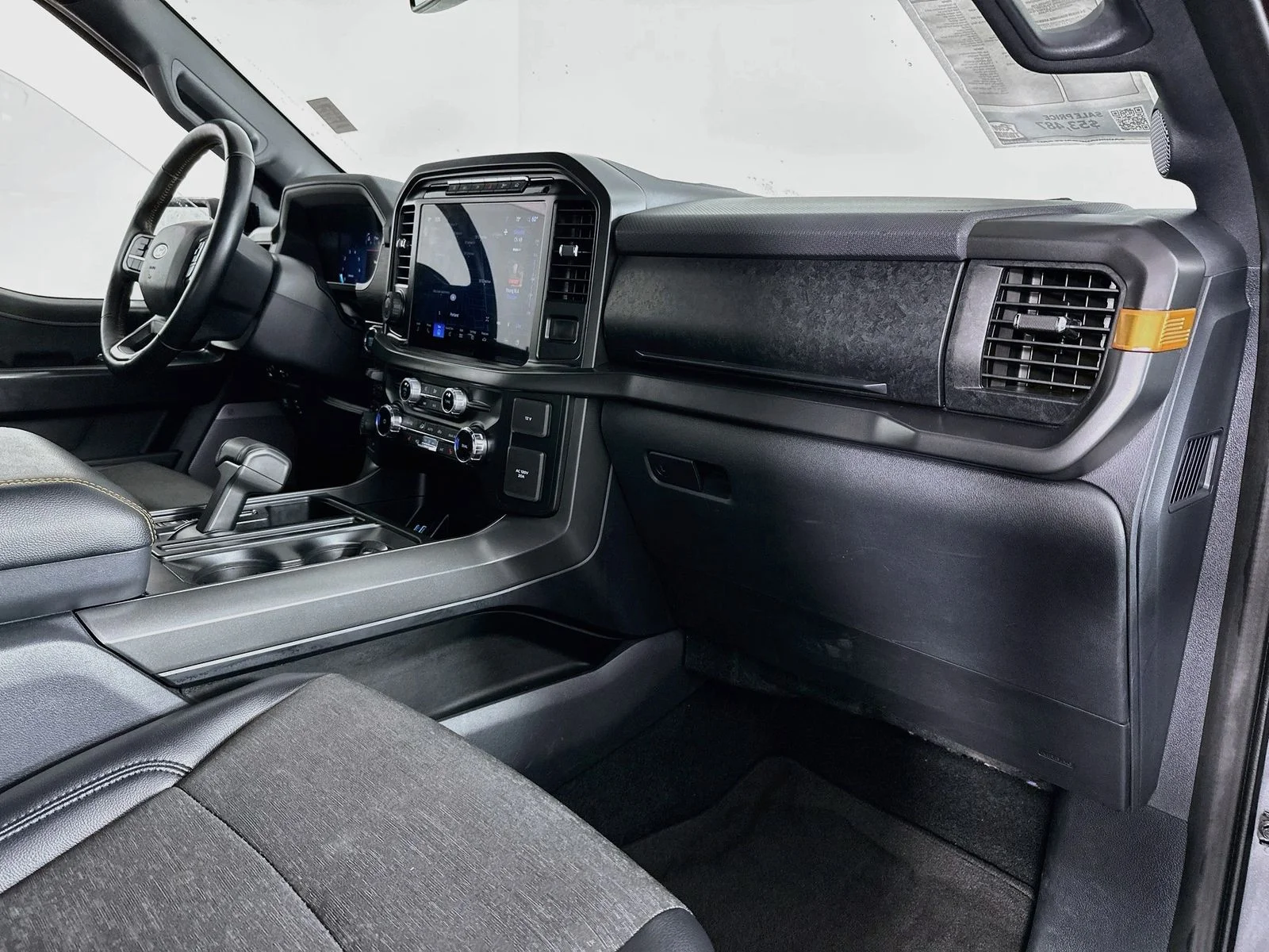 Used 2024 Carbonized Gray Metallic Ford Tremor image 31