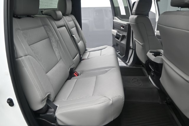 Used 2025 Wind Chill Pearl Toyota Limited image 14