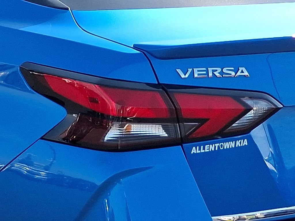 Used 2021 Blue Nissan 1.6 SR image 10