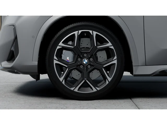 New 2026 Frozen Pure Grey Metallic BMW  image 7