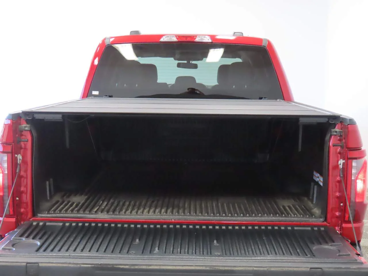 Used 2024 Rapid Red Metallic Tinted Clearcoat Ford XLT Crew Cab image 6
