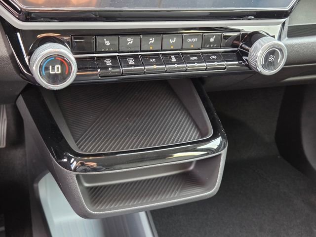 2027 Chevrolet Bolt LT - Photo 13