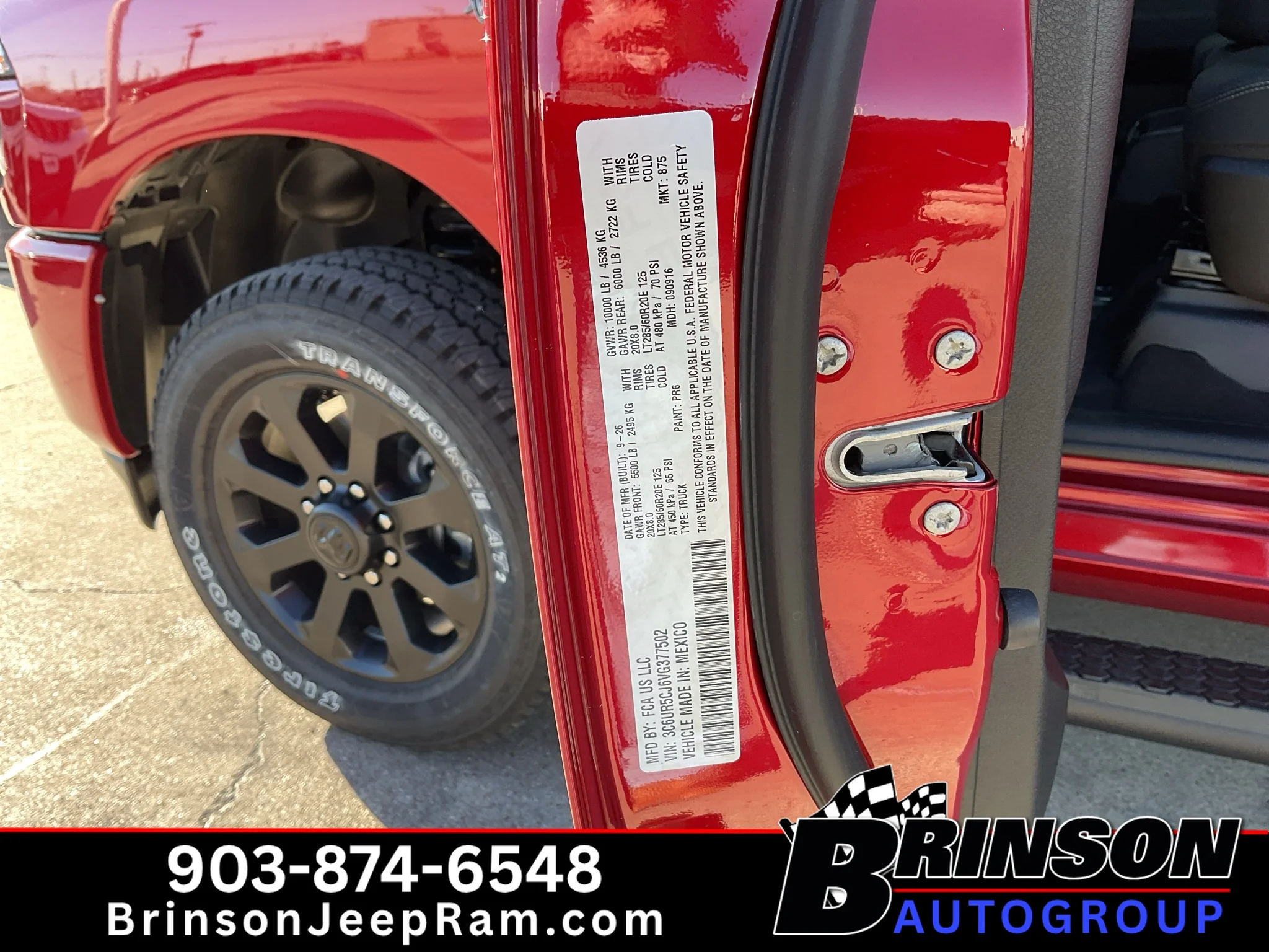 New 2027 Molten Red Pearl-Coat Exterior Paint RAM Black Express image 18