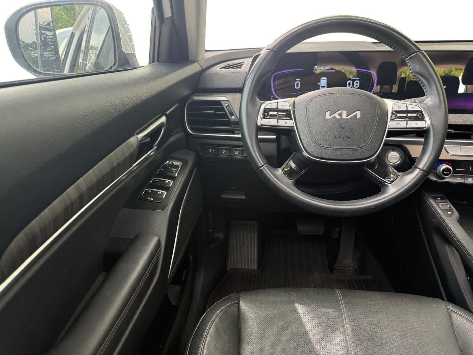 Certified Used 2025 Glacial White Pearl Kia EX image 21