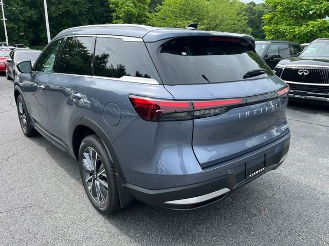New 2027 MOONBOW BLUE INFINITI Luxe AWD image 5
