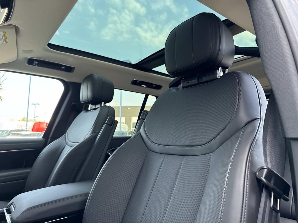 2026 Land Rover Range Rover SE - Photo 22
