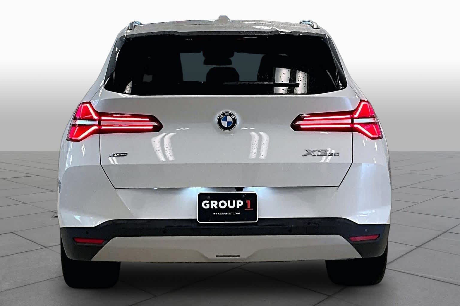 Used 2025 Mineral White Metallic BMW 30 xDrive image 4