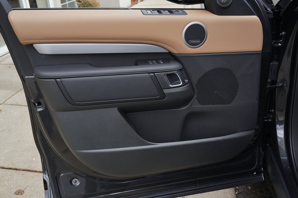 2026 LAND ROVER DISCOVERY - Image 10