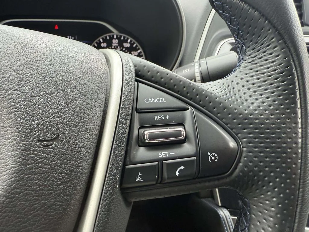 Used 2020 Black Nissan 3.5 S image 21