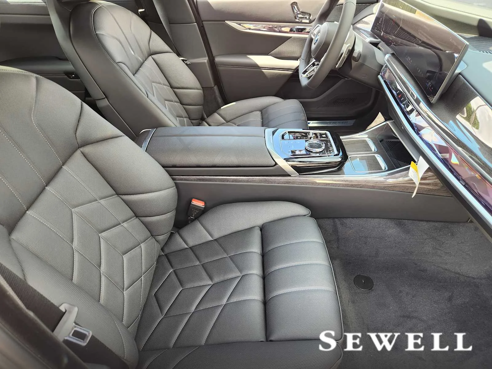 New 2026 Oxide Grey Metallic BMW 740i image 5