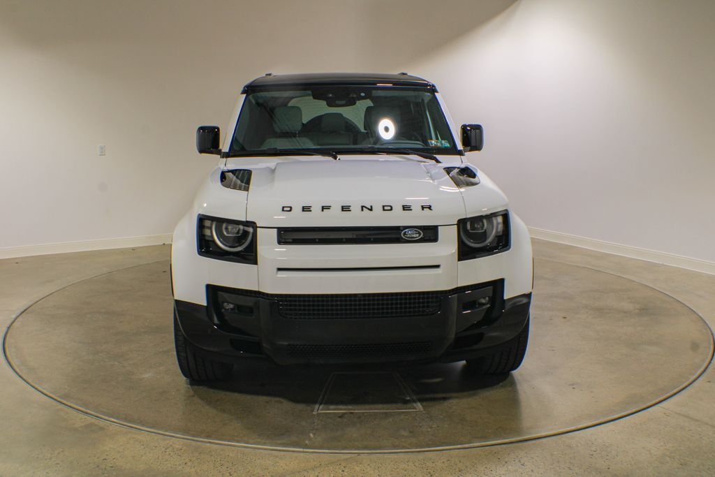 New 2026 Fuji White Land Rover X-Dynamic SE image 8