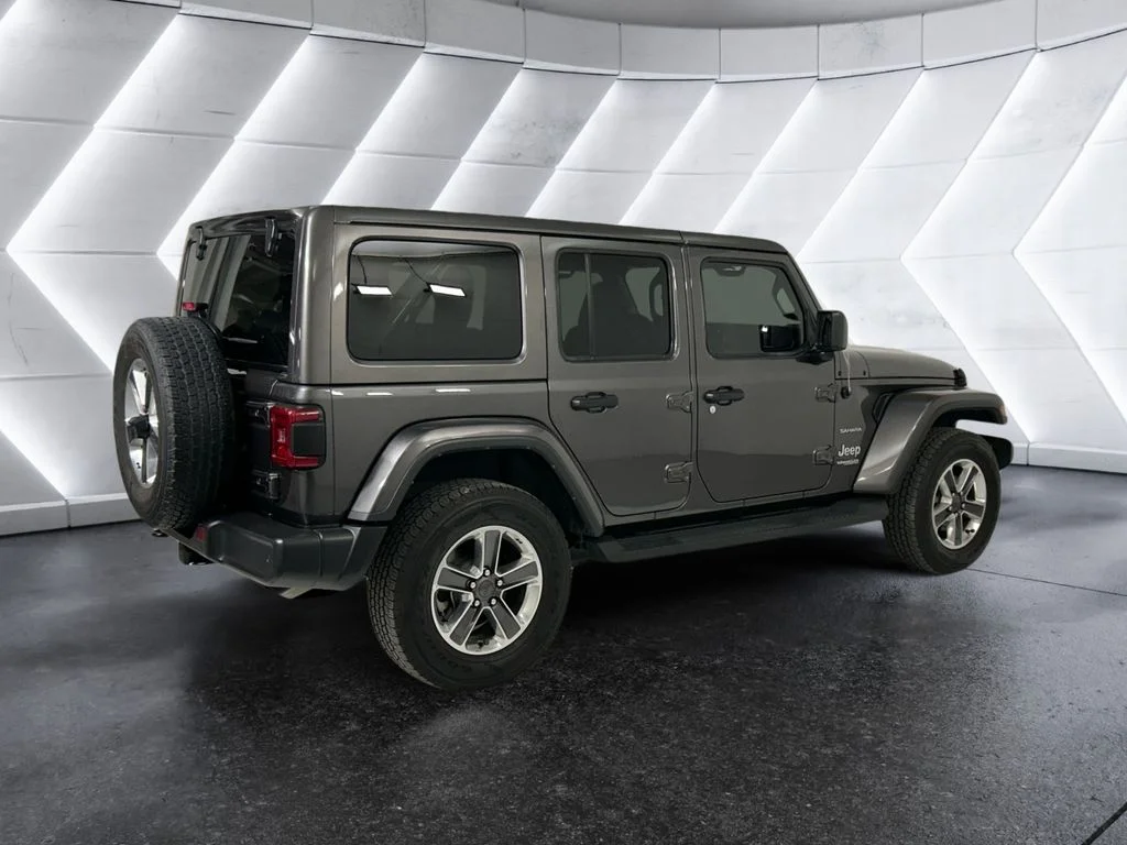 Used 2021 Gray Jeep Unlimited Sahara image 4
