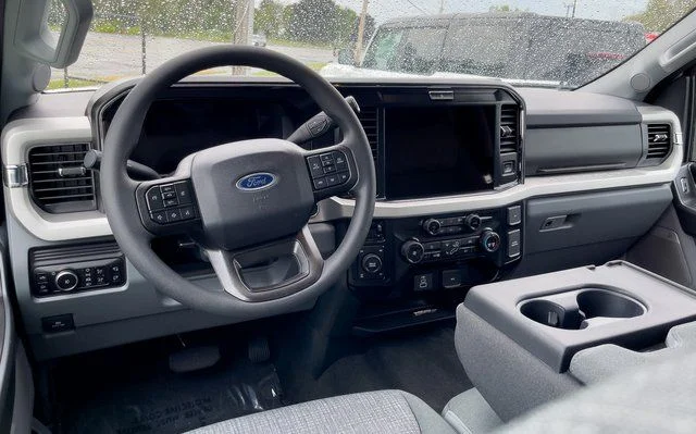 New 2026 Oxford White Ford F-250® XLT image 9