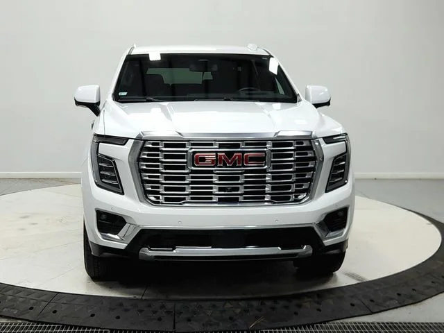 Used 2025 White GMC Denali image 3
