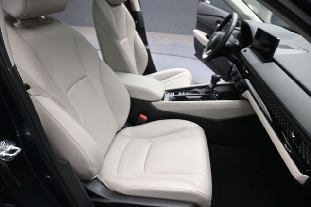 Used 2023  Honda Touring image 24