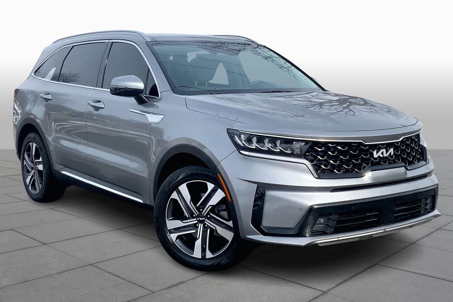 Certified 2023 Kia Sorento EX Hybrid with VIN KNDRHDLG9P5140495 for sale in Kansas City