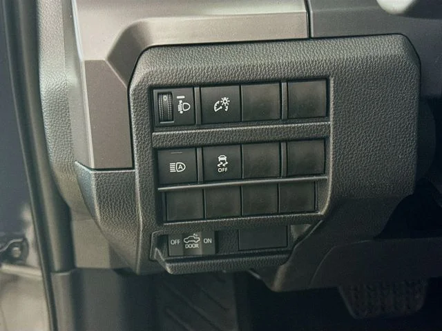 Used 2026  Toyota SR5 image 10